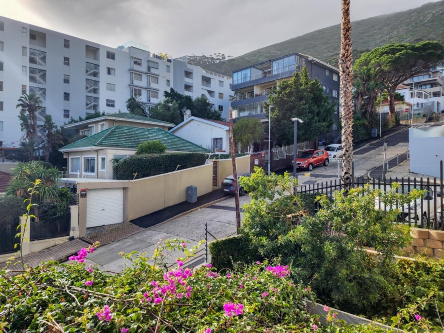 To Let 2 Bedroom Property for Rent in Sea Point Western Cape